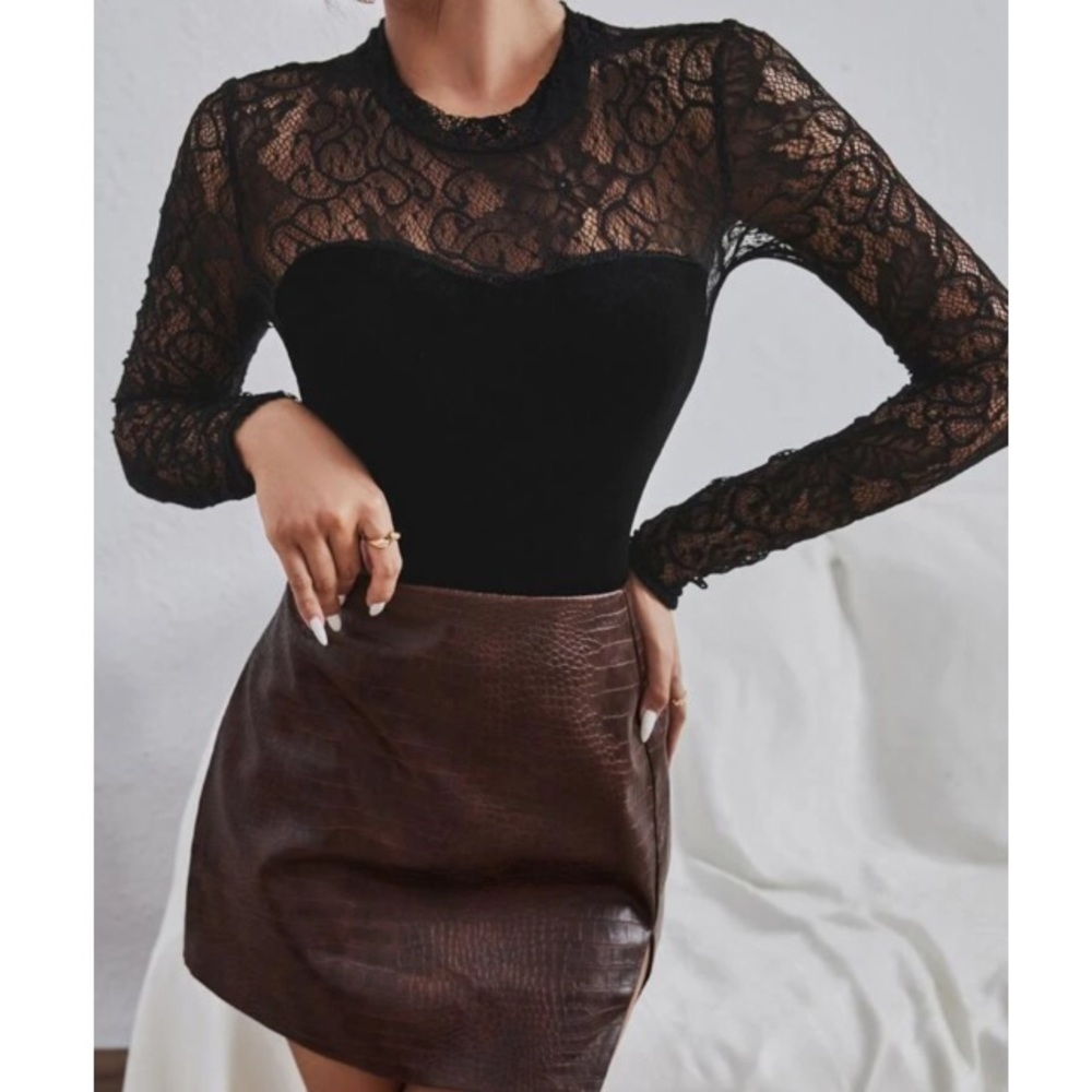 Lace sleeve bodysuit - Picture 5 of 5